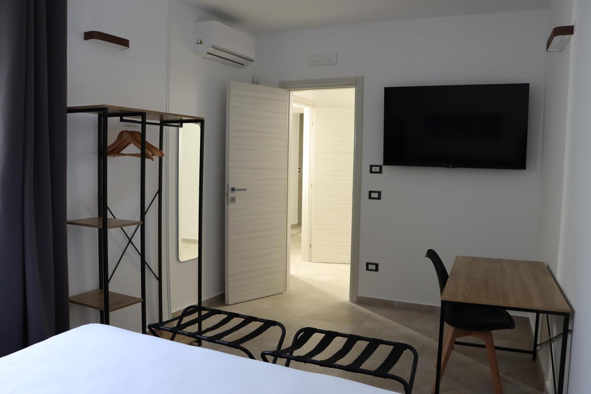 Sisina's Aparthotel *