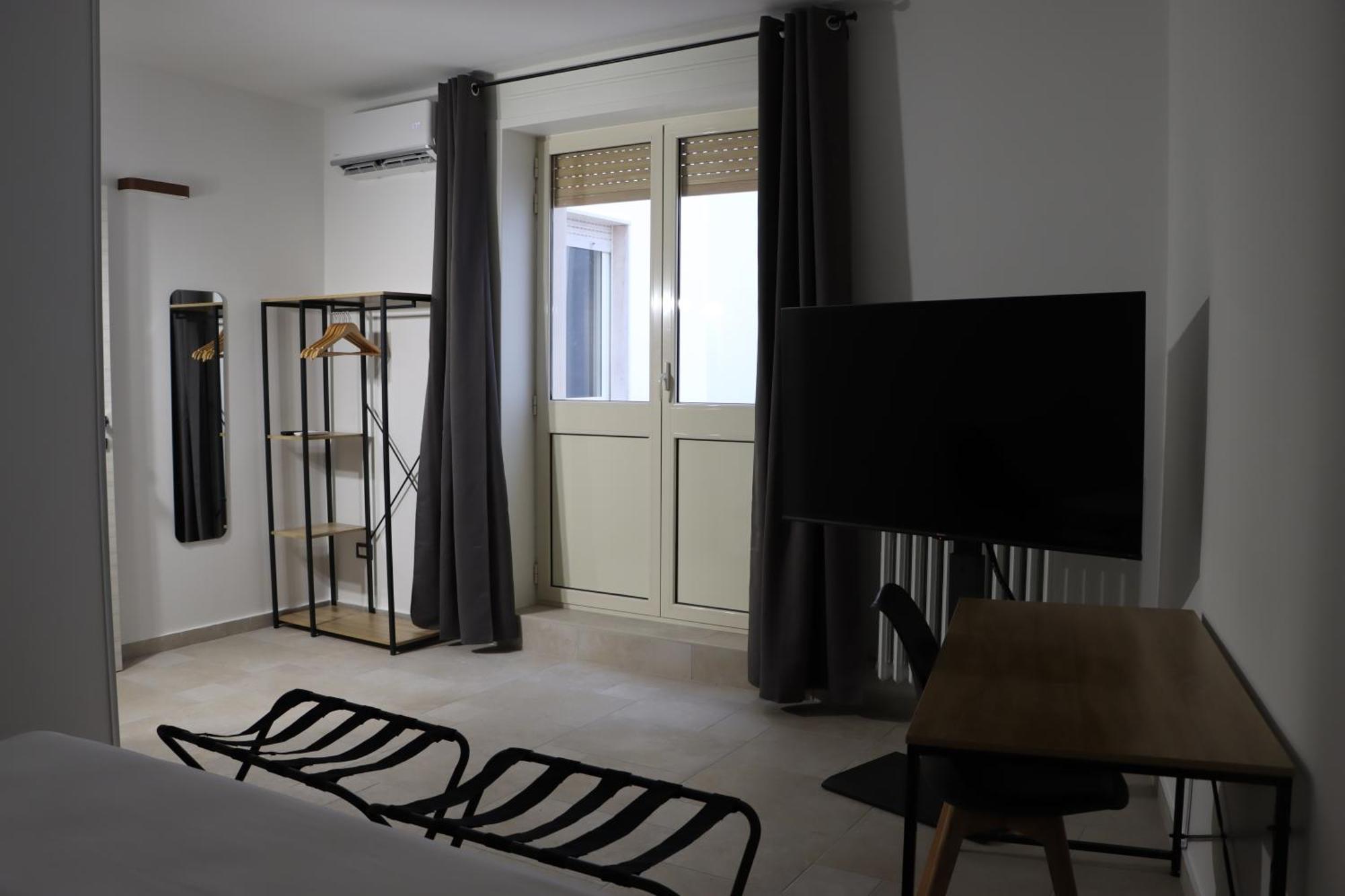 Aparthotel Sisina's *